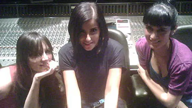La Mala Rodríguez, Nelly Furtado y Julieta Venegas