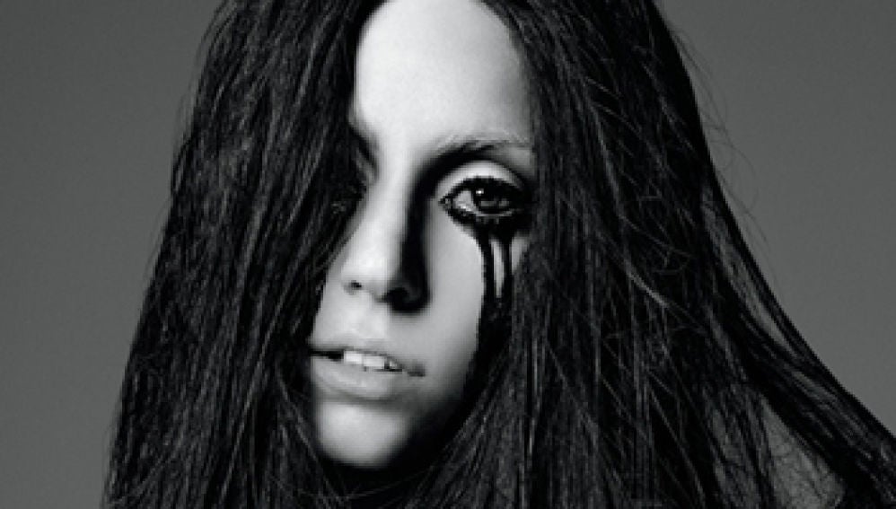 Lady Gaga en la portada de The Fame Monster