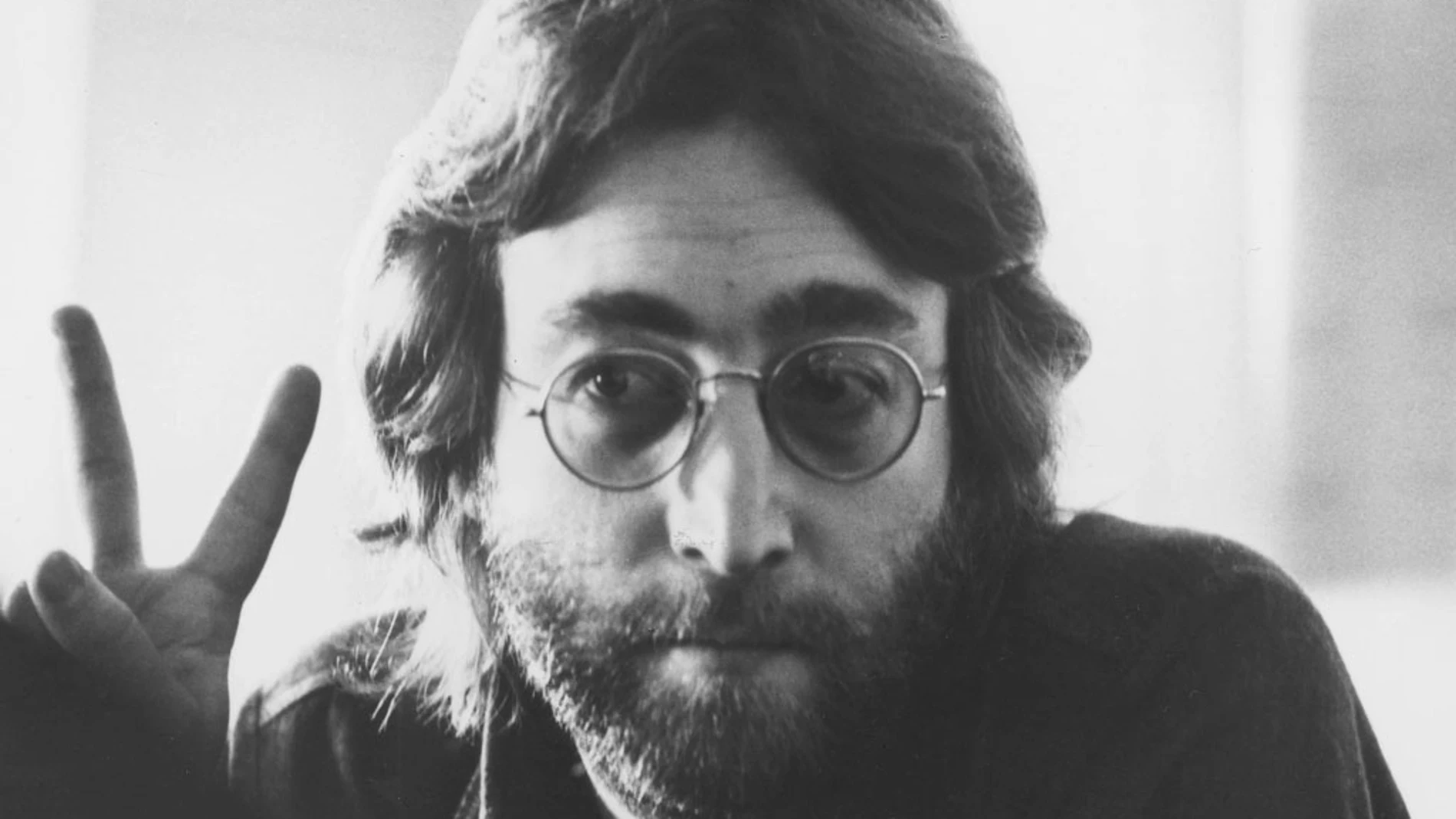John Lennon y su lucha por la paz John Lennon y su lucha por la paz