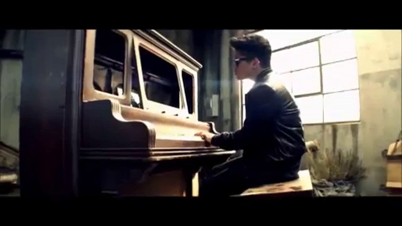 Videoclip Bruno Mars & Eminem Lighters Europa FM