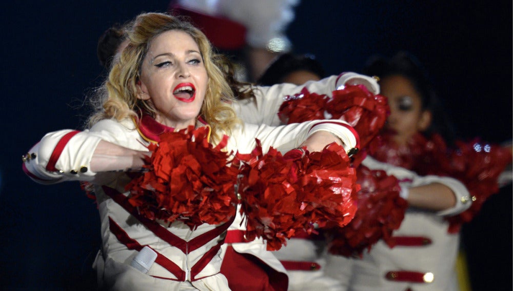 Madonna durante un concierto de su última gira