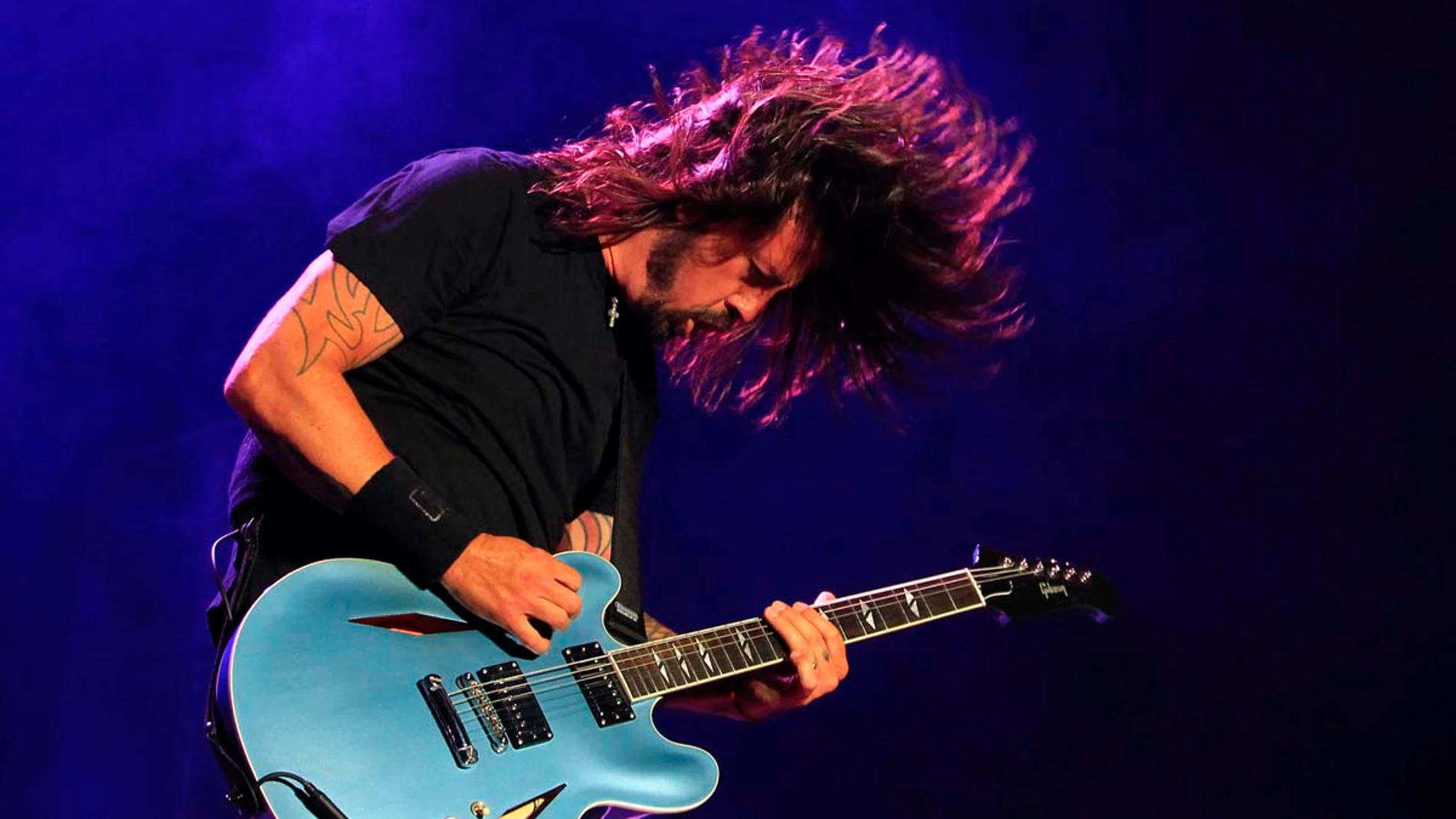 Dave Grohl, líder de Foo Fighters en un concierto