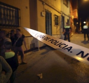 Cordón policial en las inmediaciones del domicilio Cordón policial en las inmediaciones del domicilio