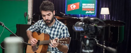 Supersubmarina interpreta 'Tecnicolor' en ULLM Supersubmarina interpreta 'Tecnicolor' en ULLM