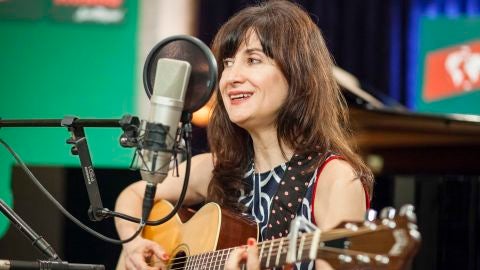 Luthea Salom canta 'Never blue'
