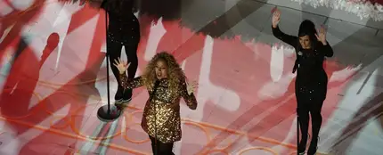 Leona Lewis durante el encendido del tradicional árbol de Navidad en Nueva York Leona Lewis durante el encendido del tradicional árbol de Navidad en Nueva York