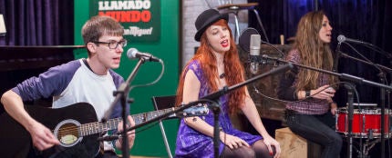 Pantones canta La coleccionista Pantones canta La coleccionista