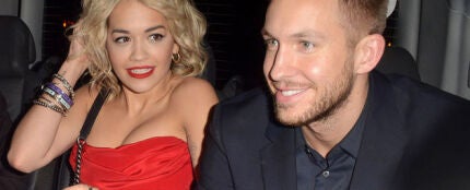 Rita Ora junto a Calvin Harris