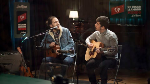 Carlos Sadness canta Monteperdido