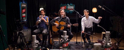 Fanfarlo interpreta Landlocked