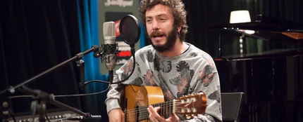 Juanito Makandé canta Ya no soy un crio Juanito Makandé canta Ya no soy un crio