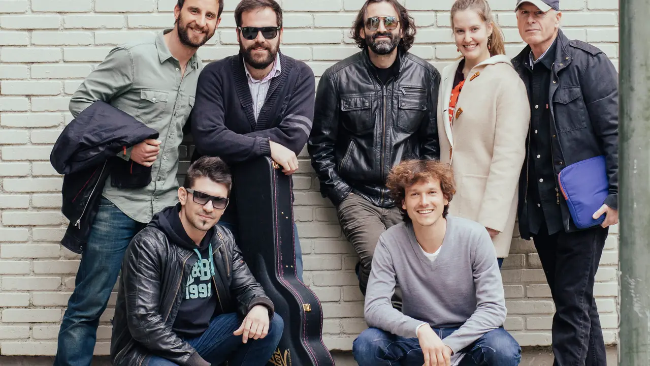 Javier Limón junto a los invitados de ULLM Javier Limón junto a los invitados de ULLM