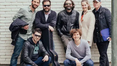 Javier Limón junto a los invitados de ULLM Javier Limón junto a los invitados de ULLM
