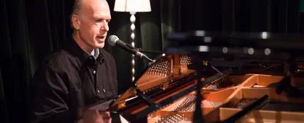Robert Kraft canta On the west side Robert Kraft canta On the west side