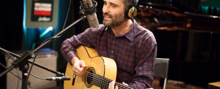 Jorge Drexler canta Universos paralelos