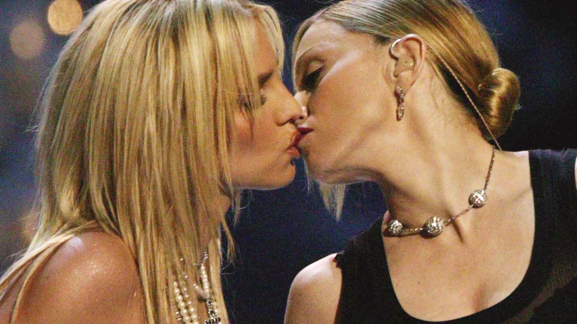 El beso entre Britney Spears y Madonna