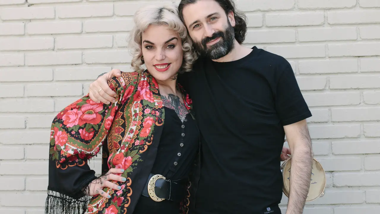 Vinila von Bismark junto a Javier Limón Vinila von Bismark junto a Javier Limón