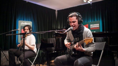 Dinero interpreta Efecto Granada