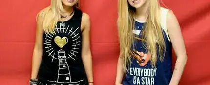 Avril Lavigne con sus fans Avril Lavigne con sus fans