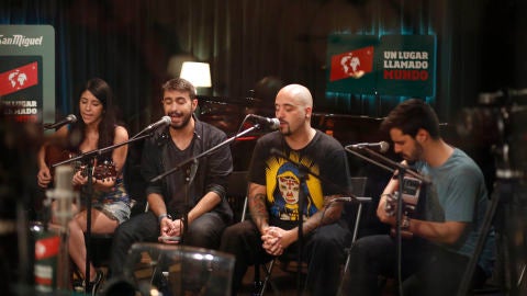 Rayden canta Mentiras de jarabe