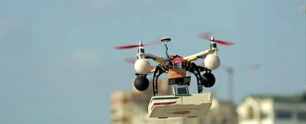 Un drone reparte pizzas a domicilio Un drone reparte pizzas a domicilio