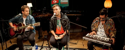 Varry brava canta Ilegal en ULLM Varry brava canta Ilegal en ULLM