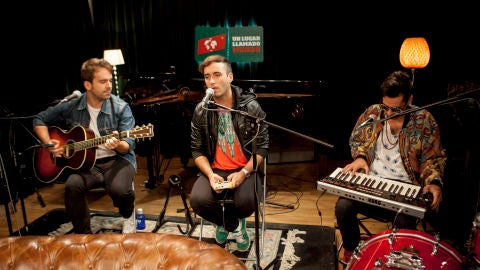 Varry brava canta Ilegal en ULLM