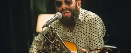 El canijo de Jerez canta en directo Reina del fango El canijo de Jerez canta en directo Reina del fango