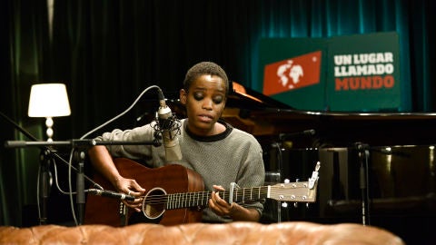 Irma canta Everything comes and goes