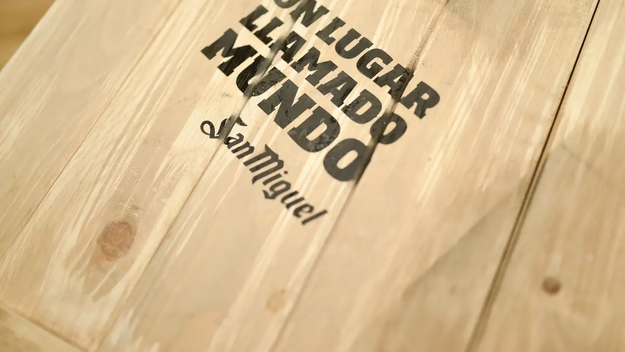 Caja Un lugar llamado mundo Caja Un lugar llamado mundo