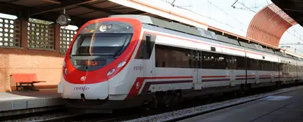 Imagen de archivo de un tren de Cercanías de Madrid Imagen de archivo de un tren de Cercanías de Madrid
