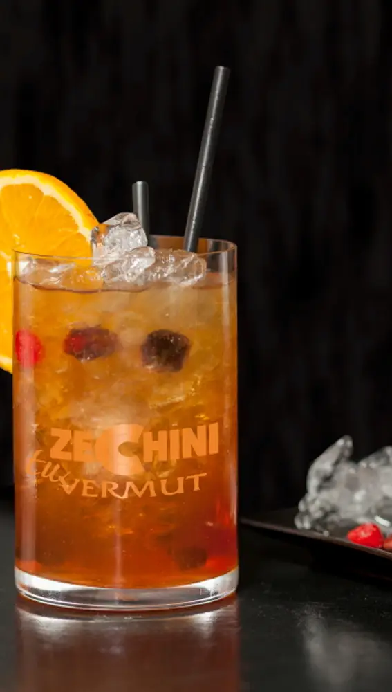 Vermut y fin de semana, amigos para siempre. Vermut y fin de semana, amigos para siempre.