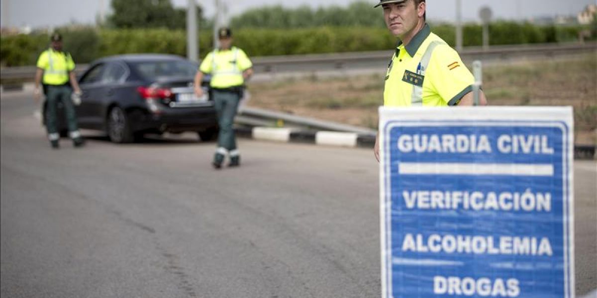 Controles de alcoholemia y drogas de la DGT.