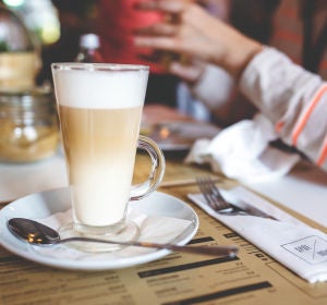 Beber café y dormir, SÍ SE PUEDE. Beber café y dormir, SÍ SE PUEDE.