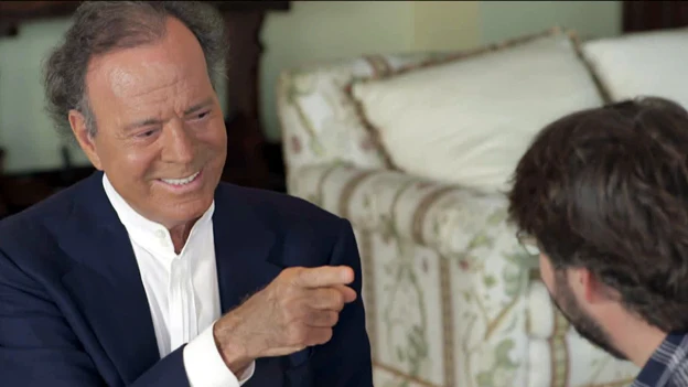 Julio Iglesias y Jordi &Eacute;vole, en Salvados