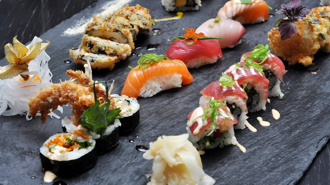 Sushi y sashimi, la dieta japonesa Sushi y sashimi, la dieta japonesa