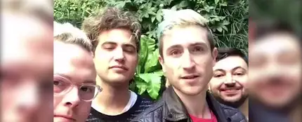 Frame 1.593896 de: Walk The Moon - Dubsmash Frame 1.593896 de: Walk The Moon - Dubsmash