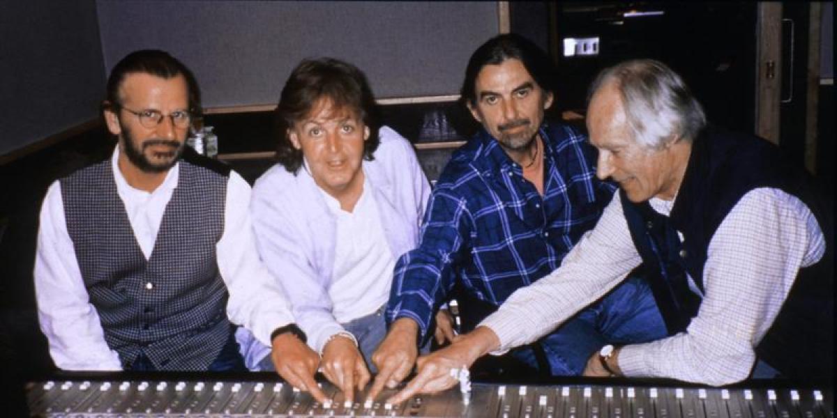 George Martin en los estudios de Abbey Road
