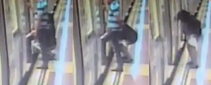 Imágenes difundidas por La Vanguardia de una mujer orinando en el Metro de Barcelona Imágenes difundidas por La Vanguardia de una mujer orinando en el Metro de Barcelona