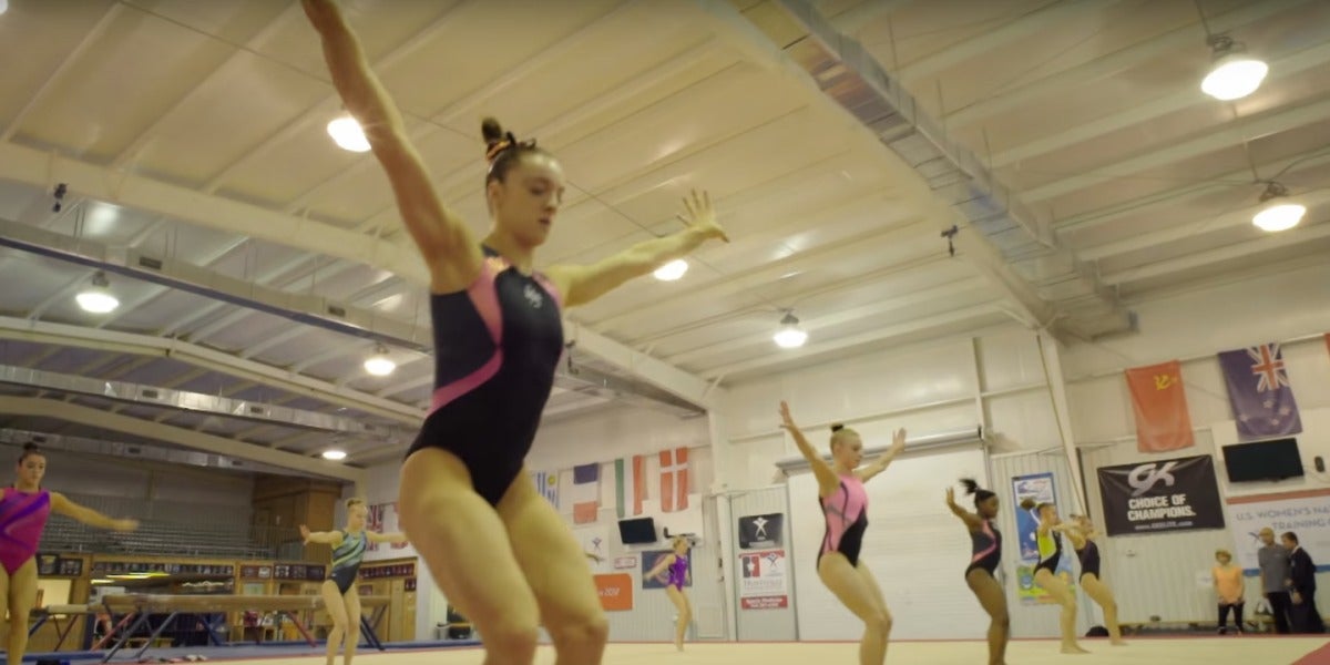 El anuncio muestra el alto nivel del equipo femenino de gimnasia rítmica norteamericano