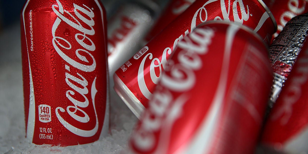 Latas de Coca-Cola