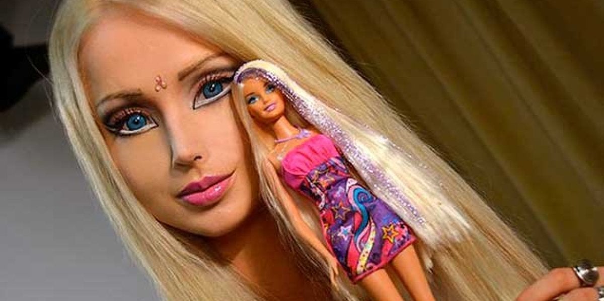 La Barbie Humana Valeria Lukyanova Muestra Su Cara Real Sin