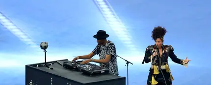 Alicia Keys abrió el show de la final de la Champions League Alicia Keys abrió el show de la final de la Champions League