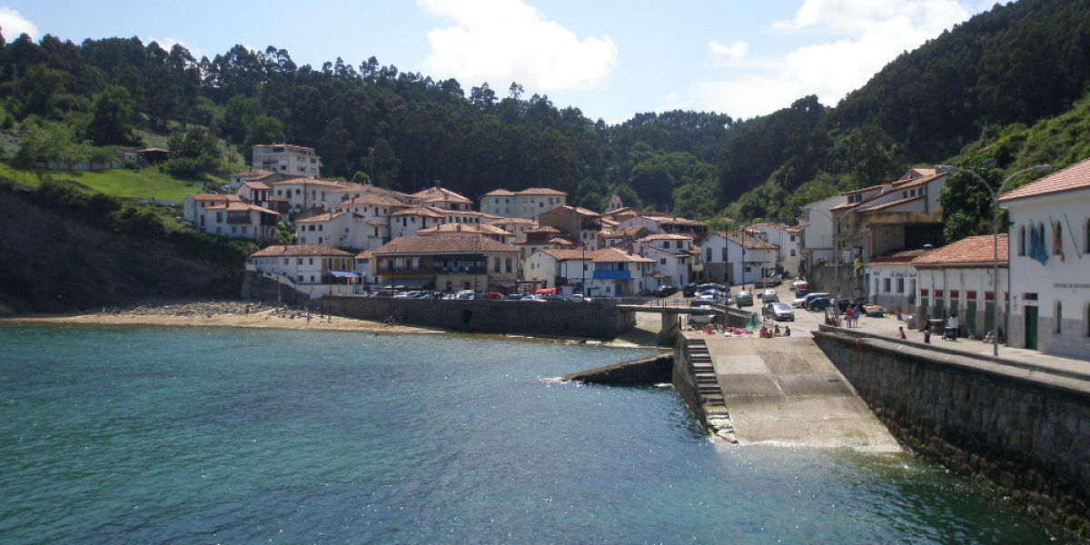 Puerto de Tazones (Asturias)