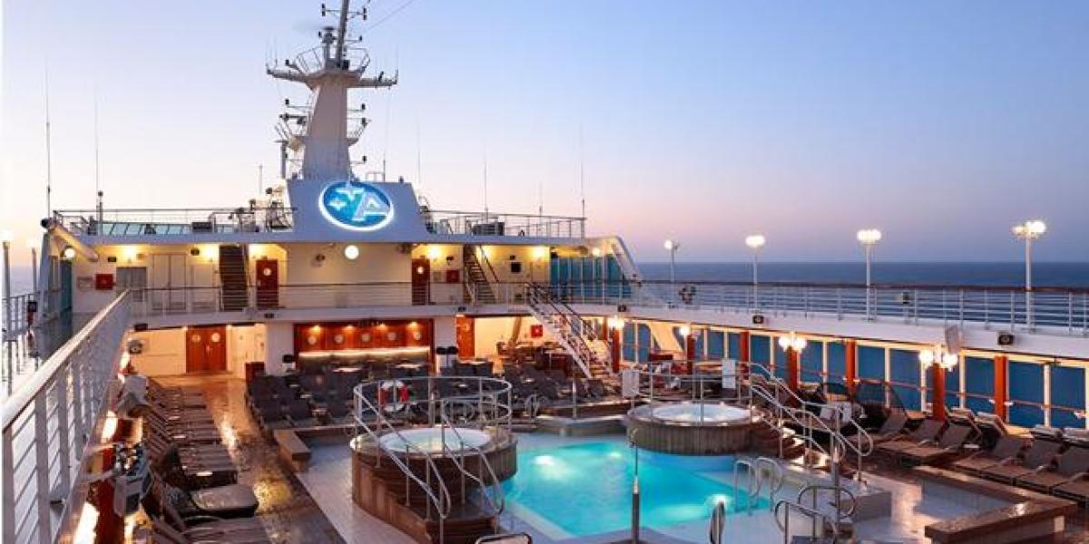 La cubierta del Desire Cruise, el crucero sexual