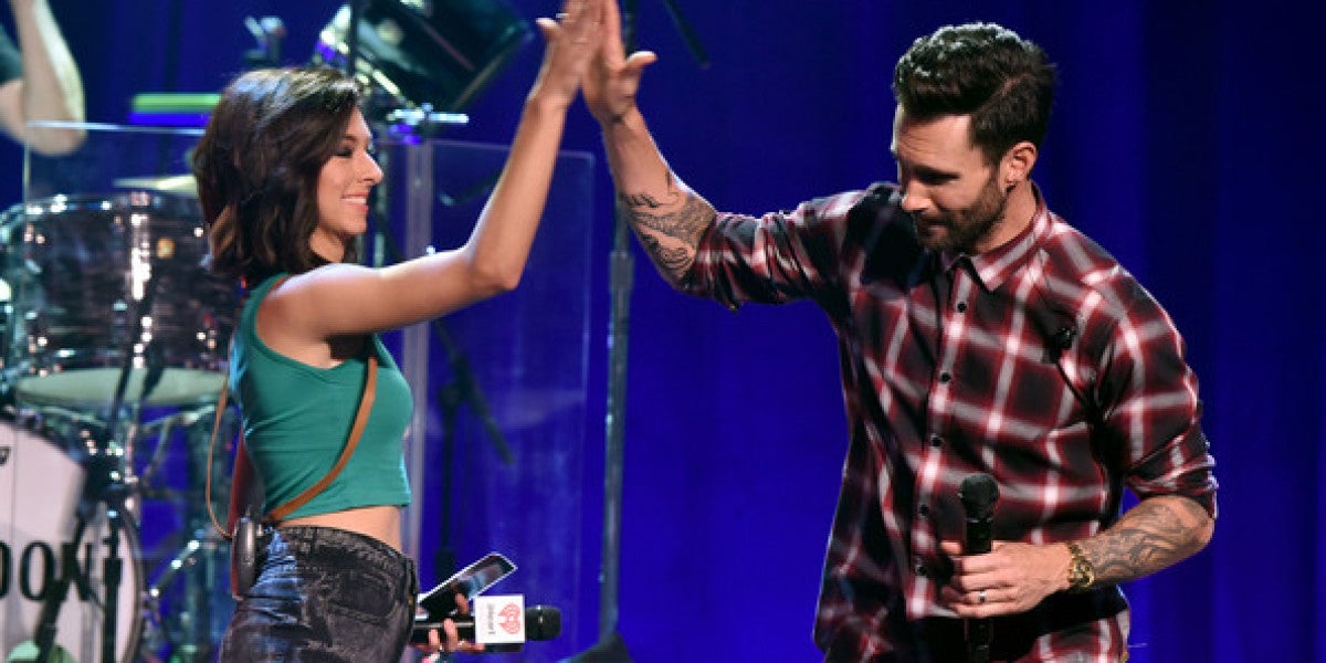 Christina Grimmie y Adam Levine