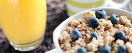 Bol de cereales con fruta Bol de cereales con fruta