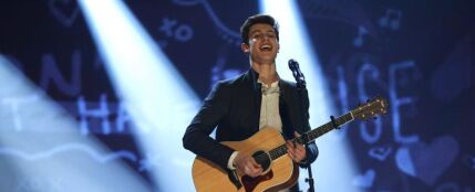 Shawn Mendes en los MuchMusic Video Awards 2015