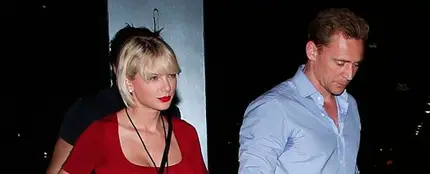 Taylor Swift y Tom Tiddleston Taylor Swift y Tom Tiddleston