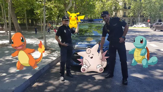 La Policía Nacional ha publicado una serie de consejos para que se juegue a Pokémon Go con seguridad